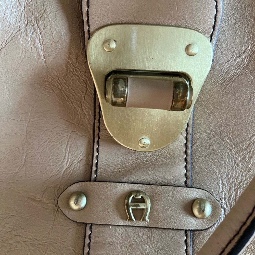 ETIENNE AIGNER Leather Purse Beige Genuine - Picture 3 of 6